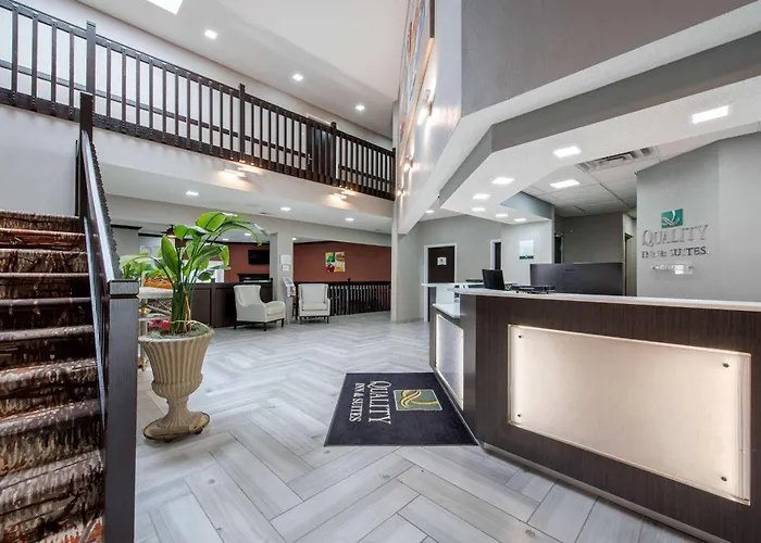 Quality Inn & Suites Brownsburg - Indianapolis West