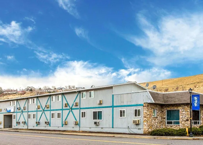Rodeway Inn & Suites