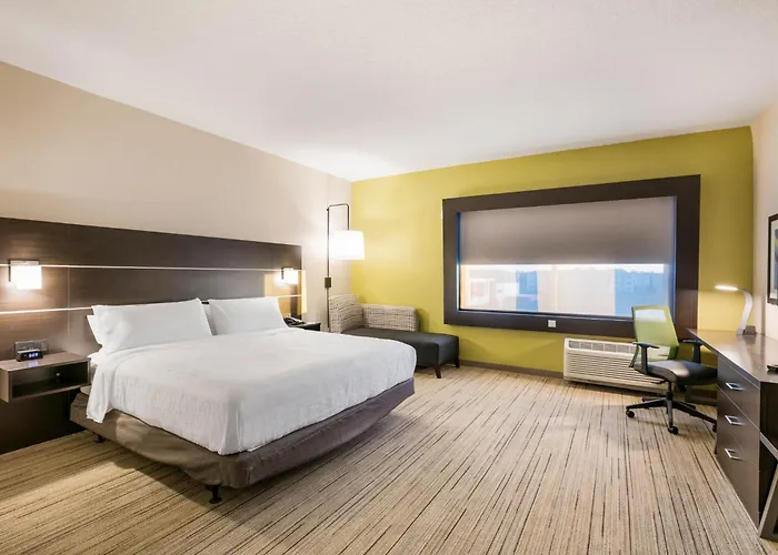 Holiday Inn Express & Suites Jacksonville - Town Center By Ihg