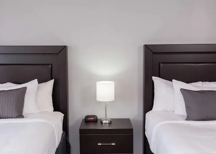 Baymont By Wyndham Glenview