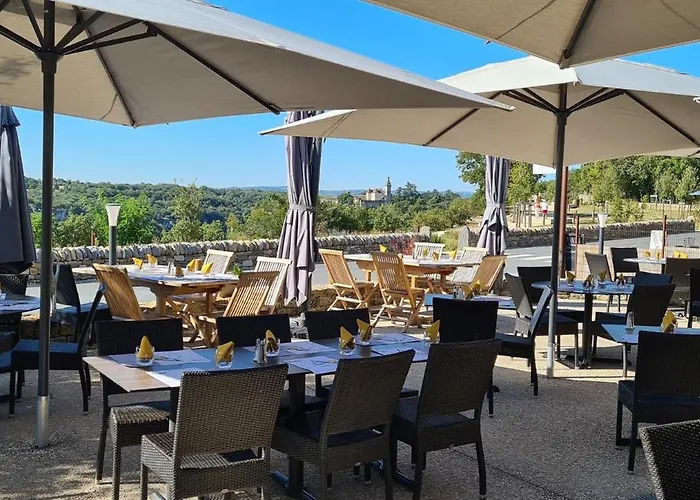 Logis Hôtels - Le Bellaroc - Hôtel 2 étoiles et Restaurant