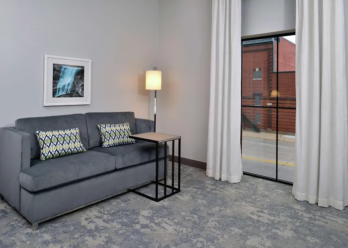 Hampton Inn Cedar Falls Downtown