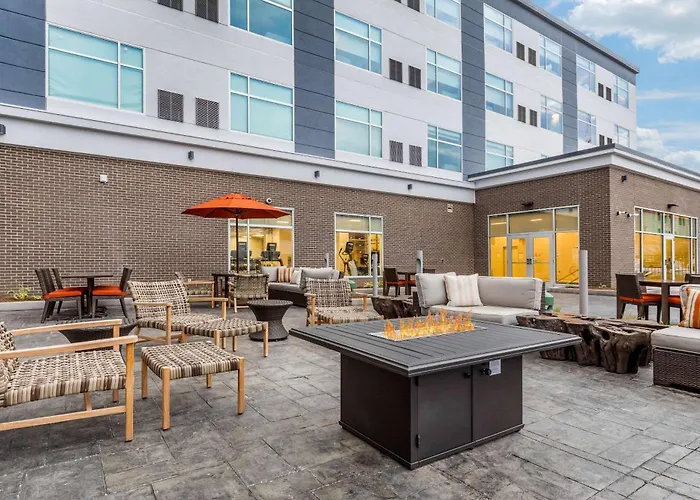 Cambria Hotel Milwaukee Downtown