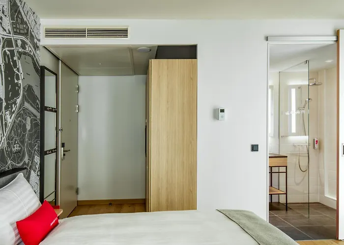 IntercityHotel Amsterdam Airport