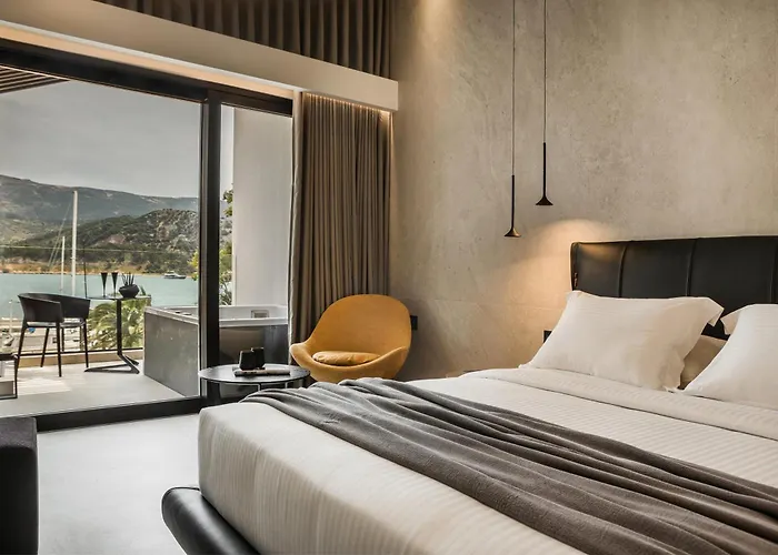 Canale Hotel & Suites