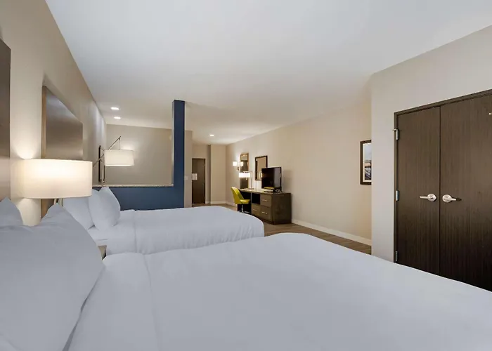Comfort Suites Cincinnati University - Downtown