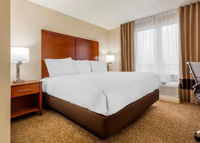 Comfort Inn & Suites