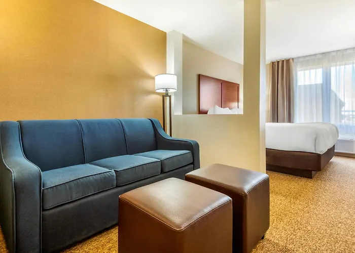 Comfort Inn & Suites
