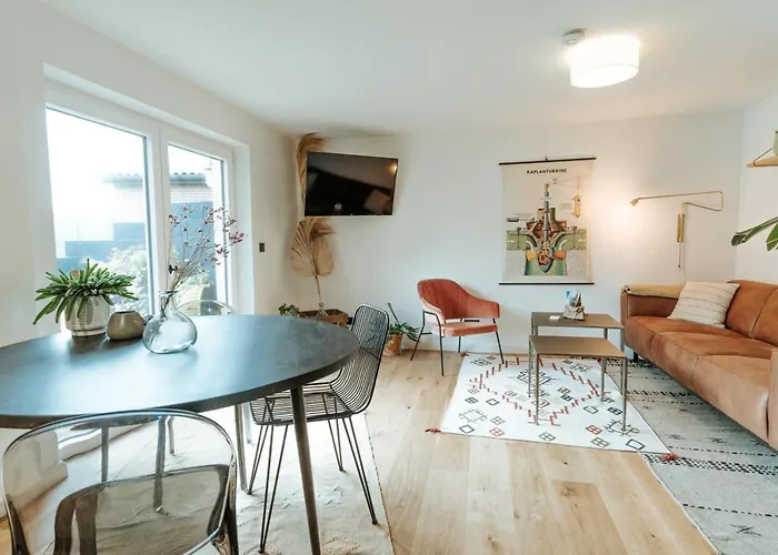 Wunderschöne FeWo direkt am Meer mit Whirlpool&Sauna