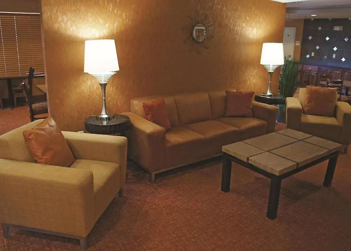La Quinta By Wyndham Bismarck