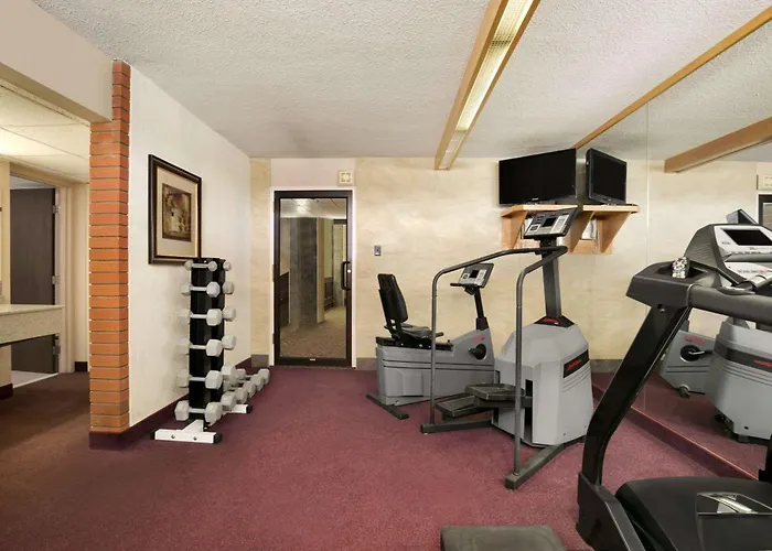 Ramada By Wyndham Lethbridge