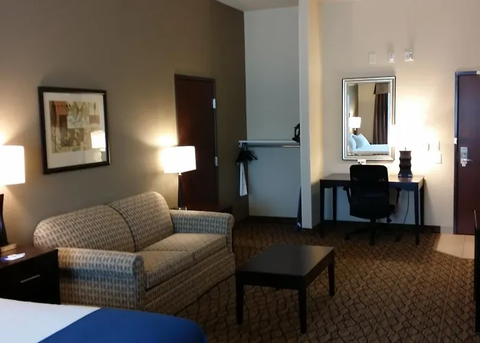 Holiday Inn Express & Suites Deming Mimbres Valley By Ihg