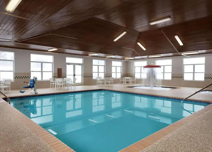 Country Inn & Suites By Radisson, Houghton, Mi
