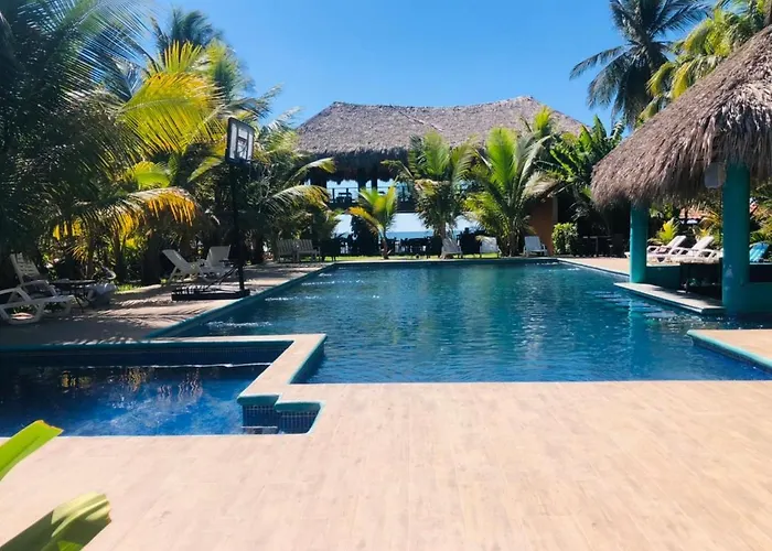 Sambo Mambo Beach Hotel