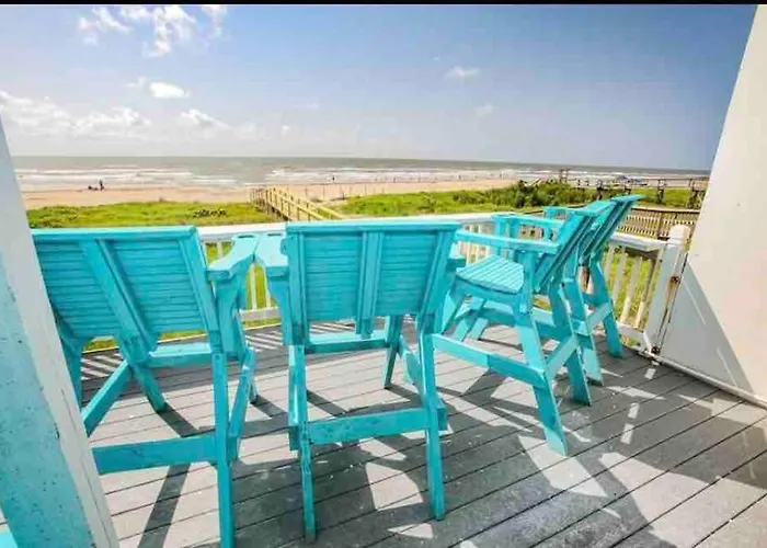 Beachfront Retreat! 3 Steps To Walkover!