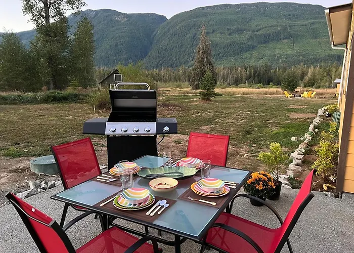 Country Home, Sleeps 6 Pets Friendly