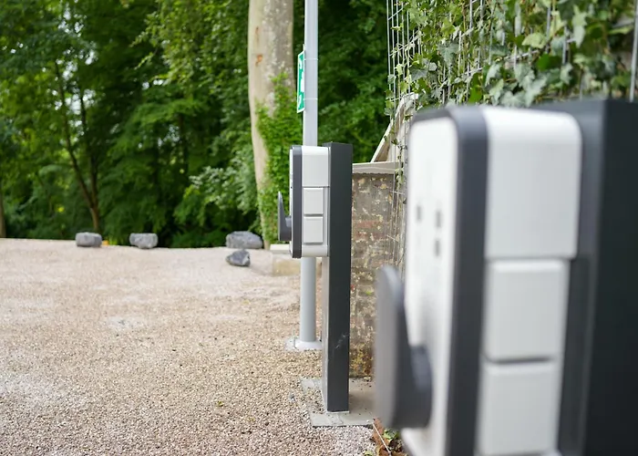 Hôtel Échappée en Baie - Chambres climatisées -Parking privé gratuit dont forfaits bornes électriques réservable