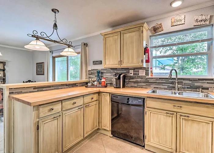 5 Mi To Fort Hood! 'Brooklyn House' W/ Fenced Yard