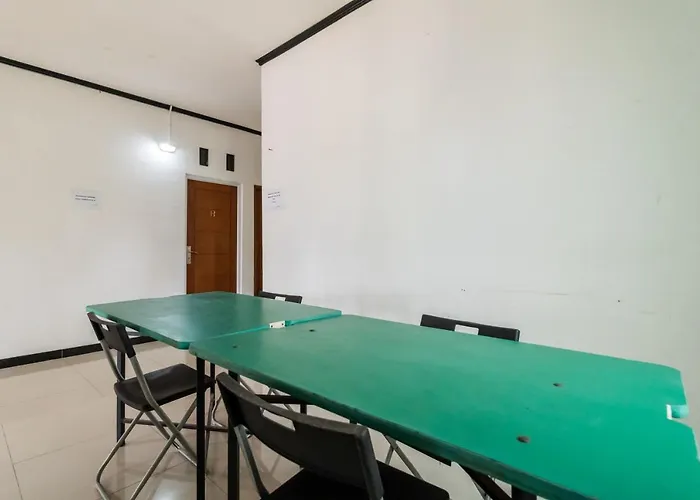 Reddoorz Near Terminal Bubulak Bogor