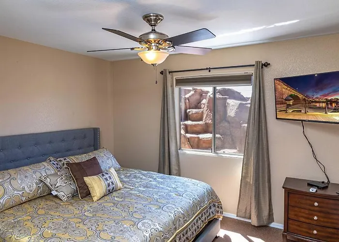 Beach Happy-Lake Close-Private Waterpark Oasis -Sleeps 14
