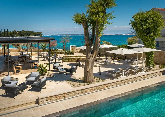 DUNATOVI DVORI Heritage Hotel
