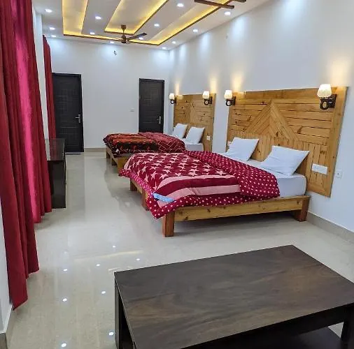 Hotel Himalayan Foxhole