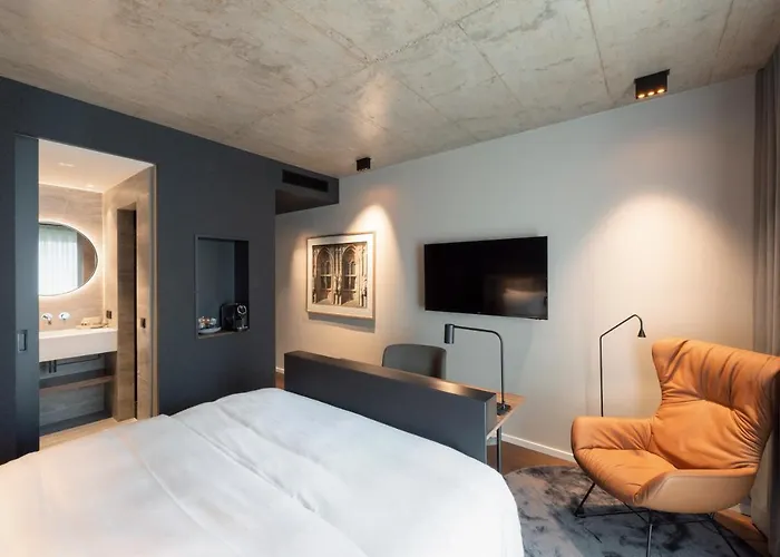 Legend Hotel