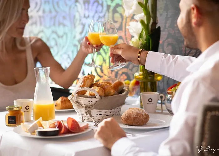 Boutique Hotel, La Cour De La Reine, Rooftop & Bistronomique Restaurant