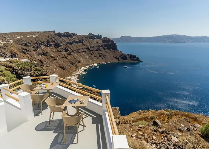 Evanthia Best View Thirassia Island Hotel