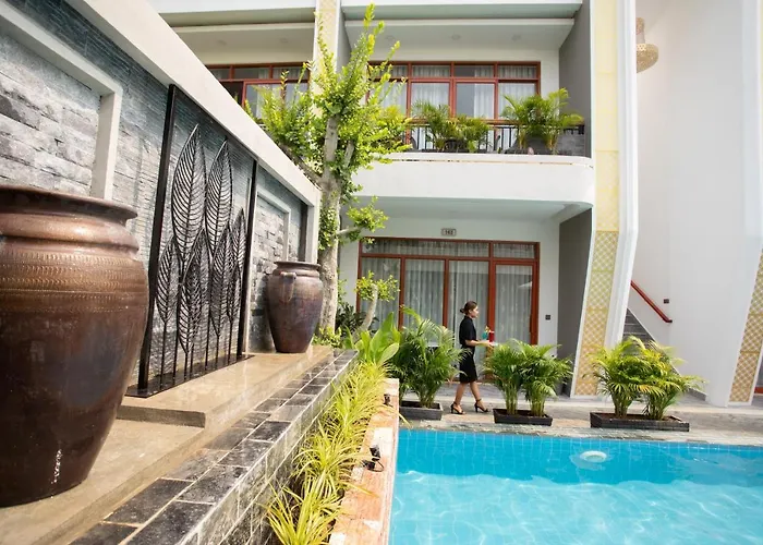Cambana La Riviere Boutique
