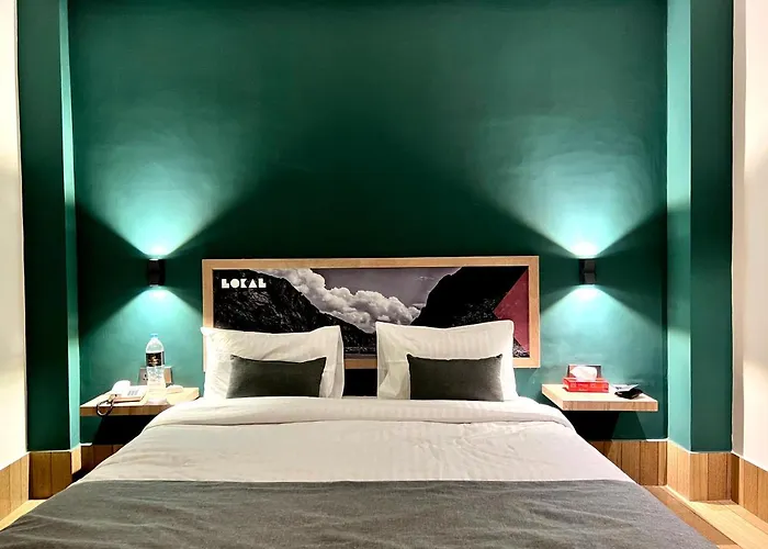 Lokal Rooms X Swat River