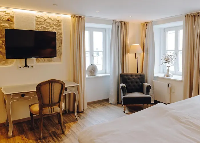 Little 7 - Boutique Hotel