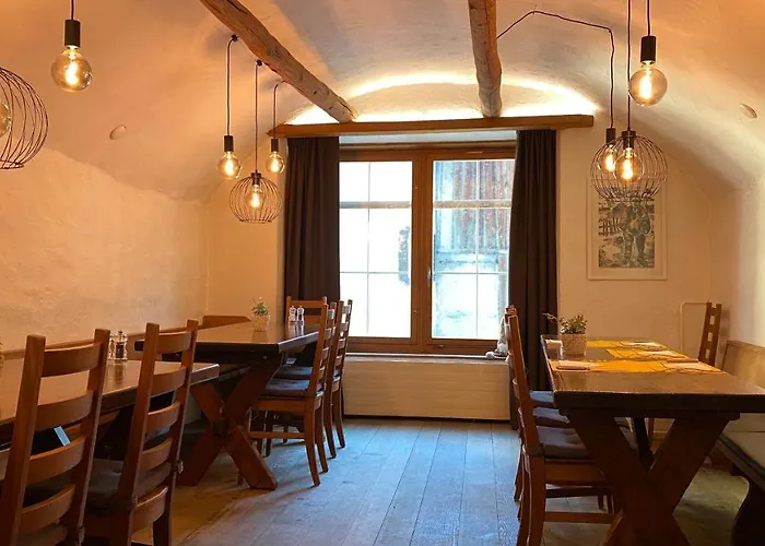 Hotel Weisses Kreuz Berguen