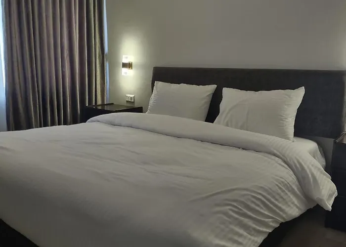 Black Iris Hotel