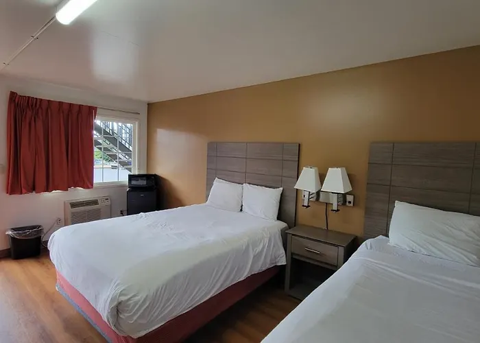 Kalama Hotel