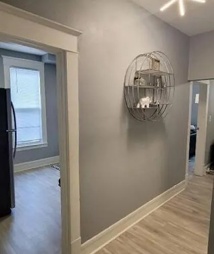 Retreat Suite 4 - Downtown Getaway
