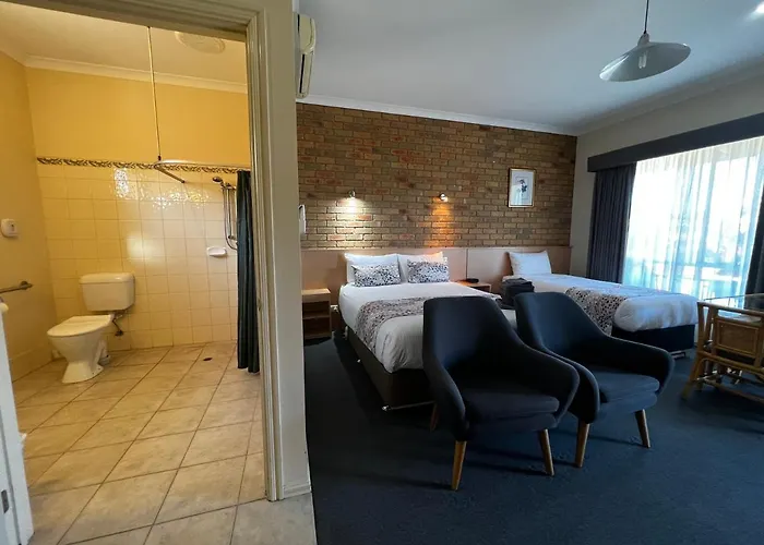 Riverpark Motel