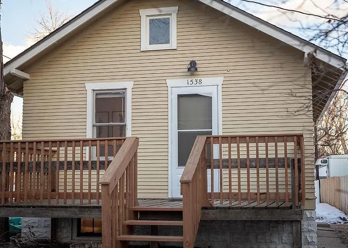 Cozy Carriage House - Walk To Unc + Free Bikes