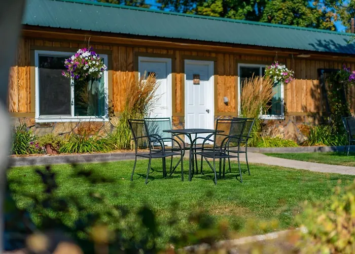 Evergreen Motel