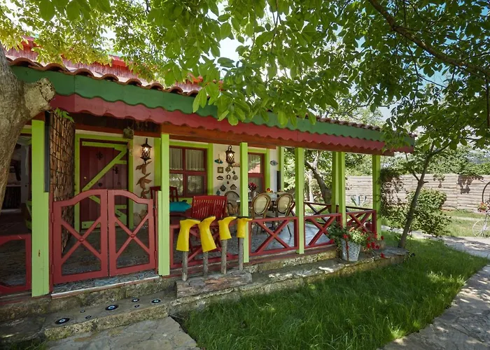 Dachas Cove Hotel