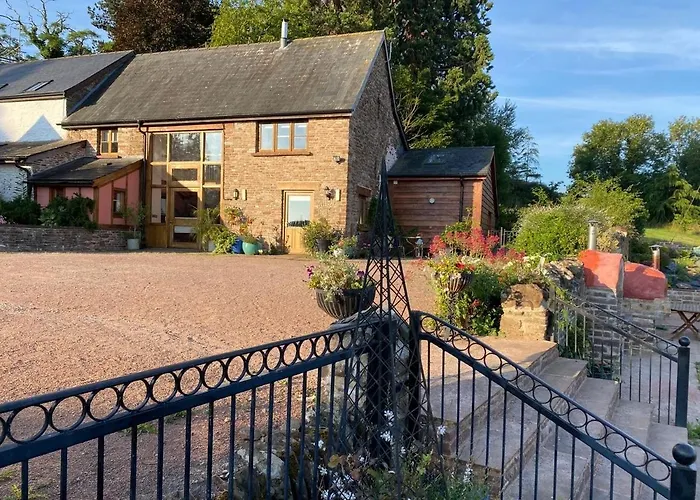 Thatch Close Cottages