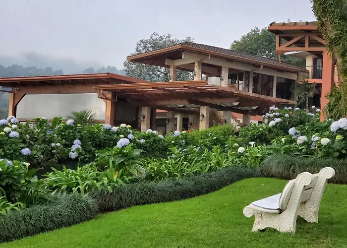 Finca Paraiso Mountain Retreat Near San Jose Airport