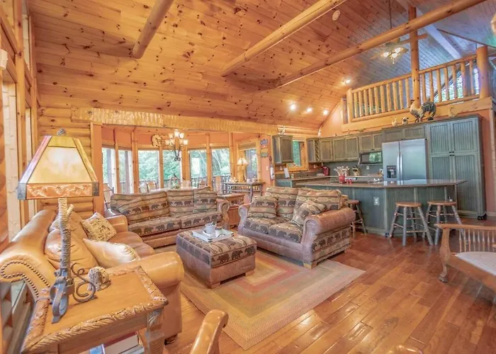 Smoke Rise Lodge - Lake Front, Luxury Cabin, Hot Tub,