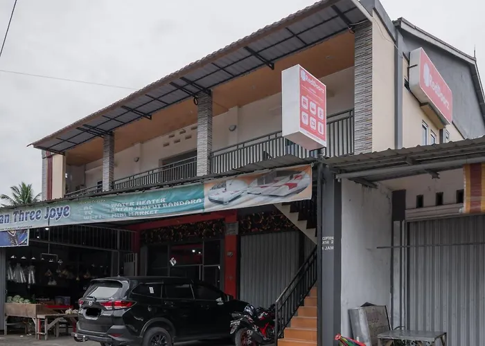Reddoorz Syariah Near Minangkabau International Aiport