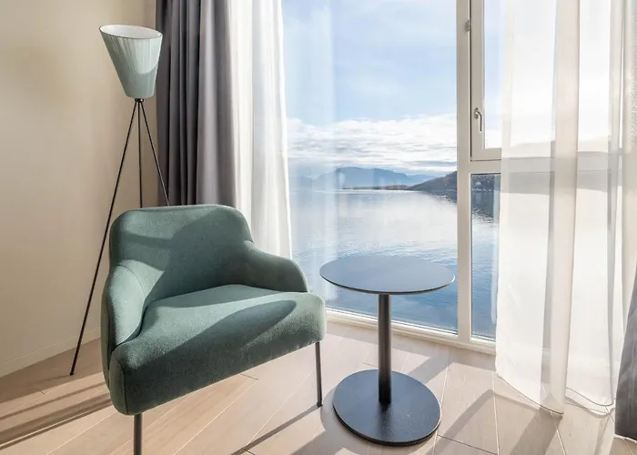 Home Hotel Arcticus