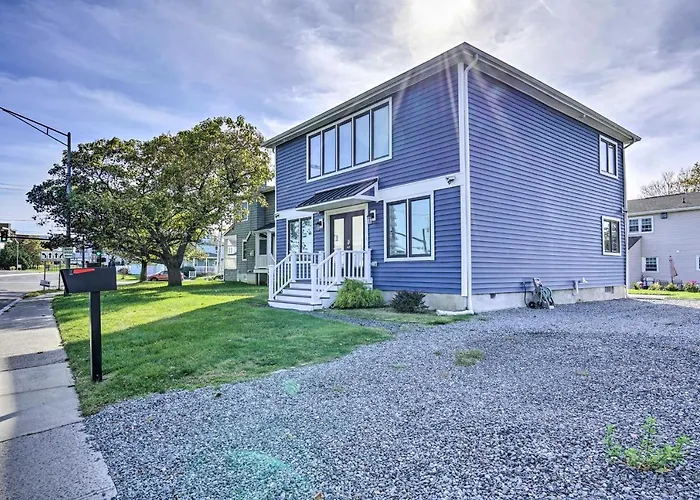 Long Branch Getaway: Grill, 1 Block To Beach!