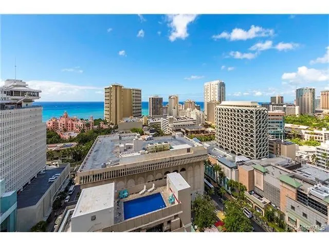Prime Location - Waikiki Full Kitchen& Laundry