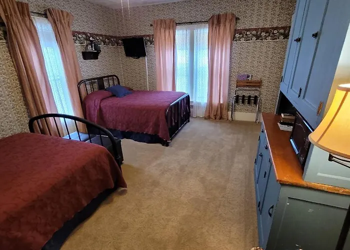 Prairie House Manor Bed And Breakfast