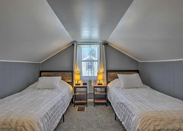 Charming Family Home ~ 4 Mi To Granite Peak!