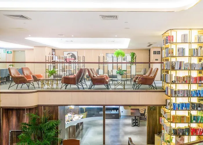 Atour X Hotel Shenzhen Longhua Dalang Commercial Center